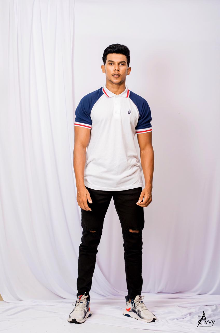 Two tone avvy’s T-Shirt
